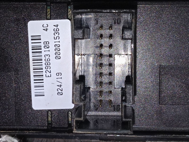 Recambio de mando elevalunas delantero izquierdo para peugeot expert tepee (vf3x_) 2.0 hdi 120 referencia OEM IAM E2986310B4C  