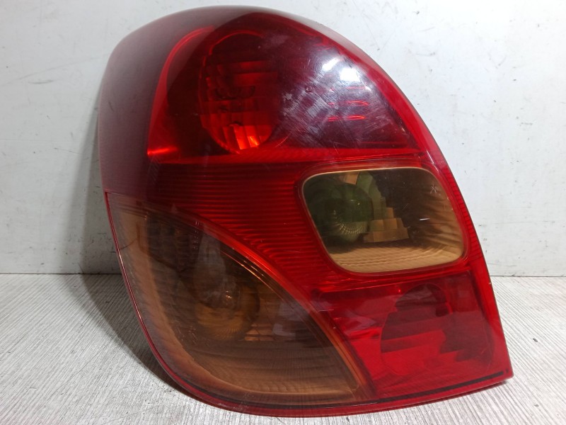 Recambio de piloto trasero izquierdo para toyota corolla verso (_e12_) 2.0 d-4d (cde120_) referencia OEM IAM   