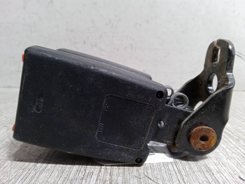 Recambio de anclaje cinturon trasero derecho para ford focus i (daw, dbw) 2.0 16v referencia OEM IAM   