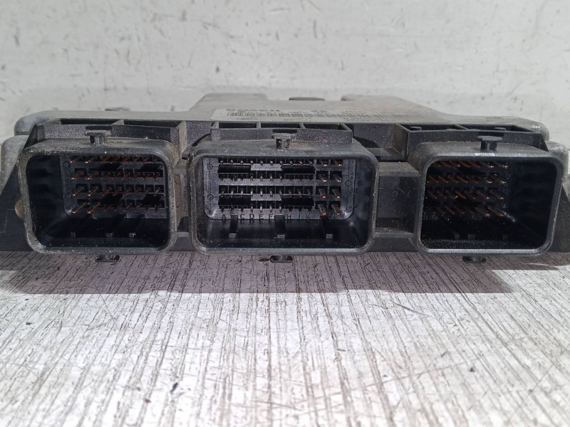 Recambio de centralita motor uce para renault megane ii station wagon (km0/1_) 1.9 dci referencia OEM IAM 0281013366  