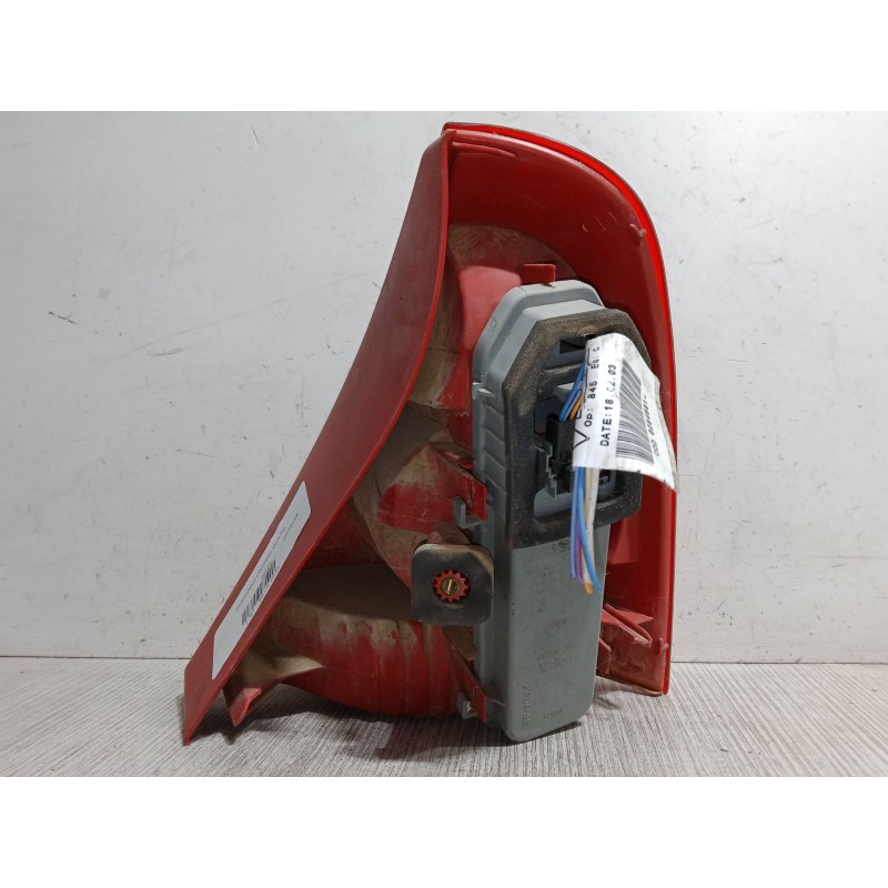 Recambio de piloto trasero izquierdo para renault clio ii (bb_, cb_) 1.2 (bb0a, bb0f, bb10, bb1k, bb28, bb2d, bb2h, cb0a,... ref