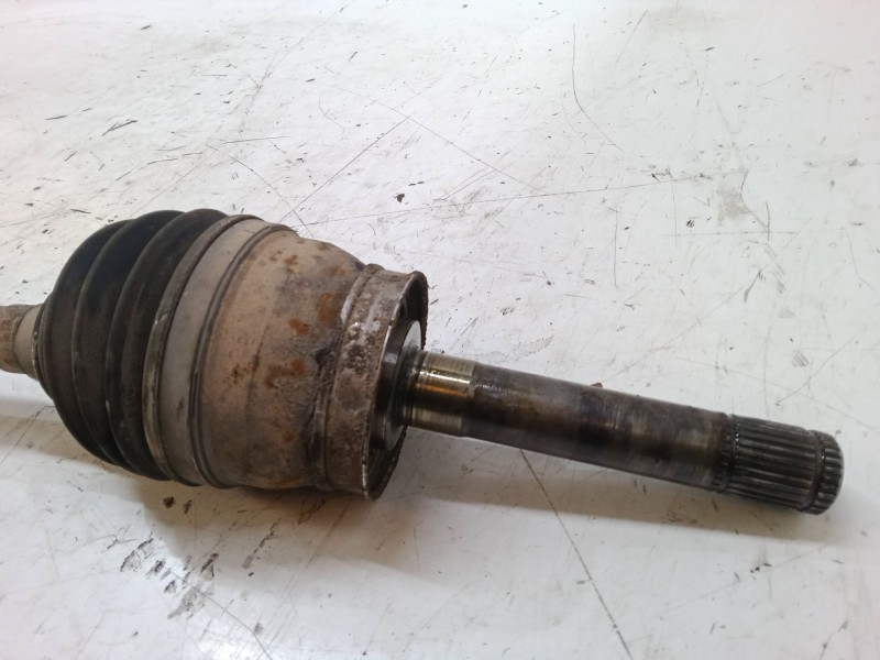 Recambio de transmision delantera izquierda para nissan pick up (d22) 2.5 td 4wd referencia OEM IAM   