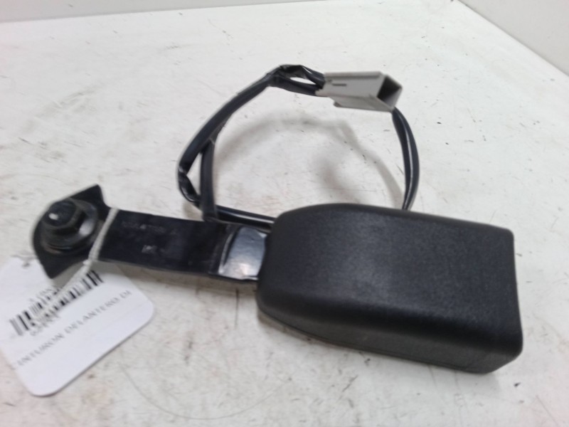 Recambio de anclaje cinturon delantero derecho para mazda 3 (bk) 2.0 mzr-cd (bk14) referencia OEM IAM   