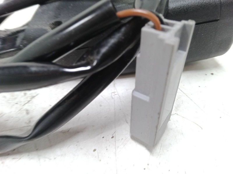 Recambio de anclaje cinturon delantero izquierdo para mazda 3 (bk) 2.0 mzr-cd (bk14) referencia OEM IAM   