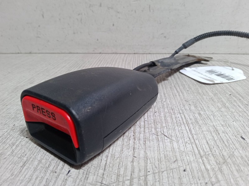 Recambio de anclaje cinturon delantero izquierdo para hyundai ix35 (lm, el, elh) 1.7 crdi referencia OEM IAM   