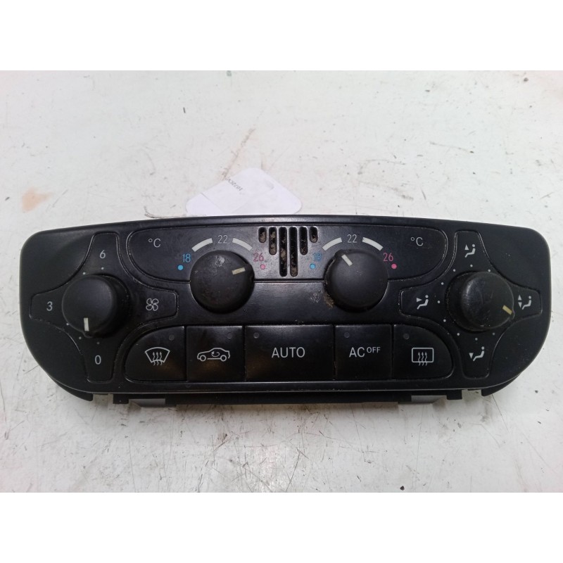 Recambio de mando climatizador para mercedes-benz clase c coupé (cl203) c 180 kompressor (203.746) referencia OEM IAM A209830008