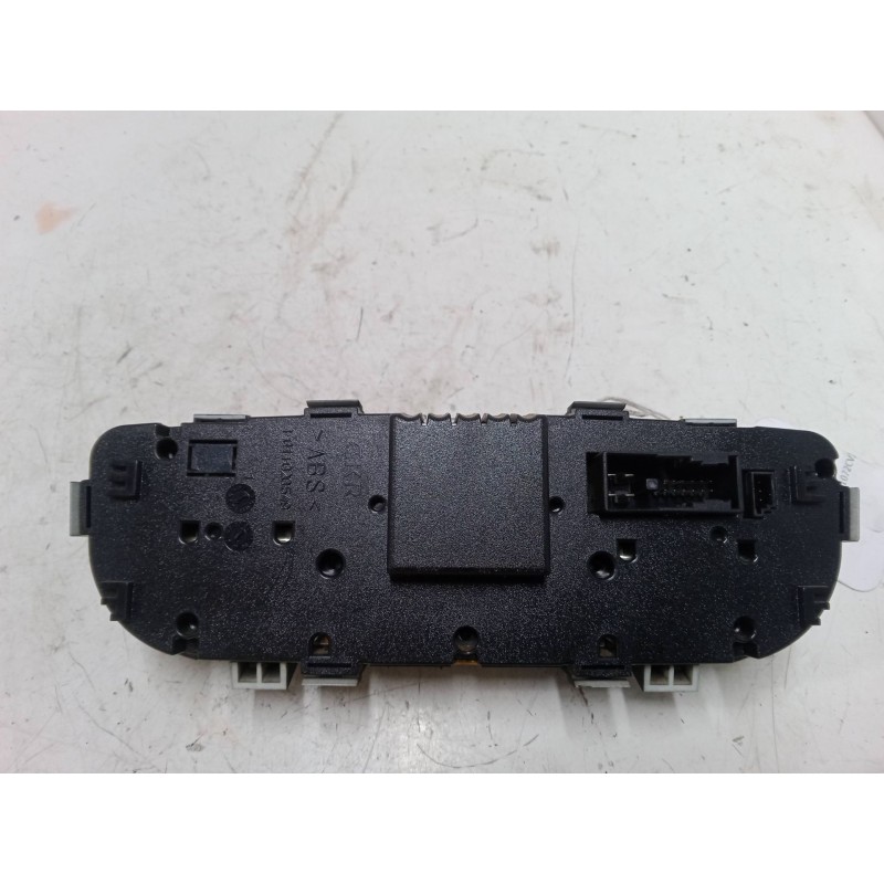 Recambio de mando climatizador para mercedes-benz clase c coupé (cl203) c 180 kompressor (203.746) referencia OEM IAM A209830008