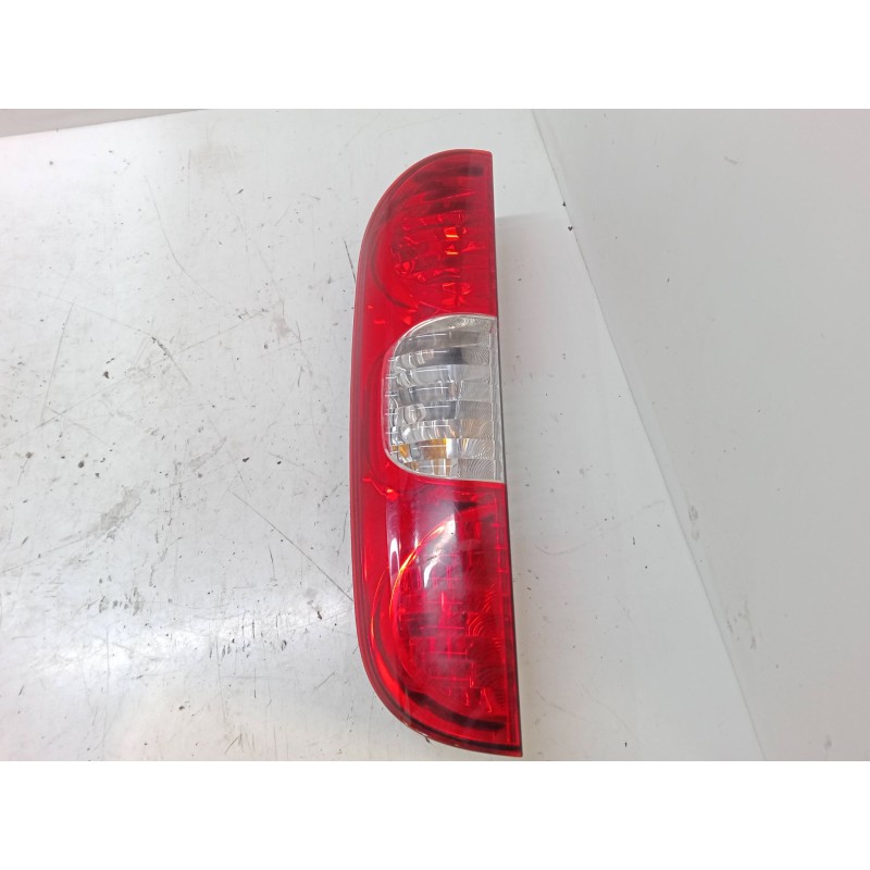 Recambio de piloto trasero derecho para fiat doblo furgoneta/monovolumen (223_) 1.3 d multijet referencia OEM IAM 51755144  