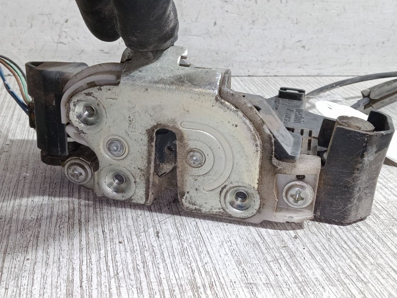 Recambio de cerradura puerta delantera izquierda para mitsubishi colt vi (z3_a, z2_a) 1.3 (z21a) referencia OEM IAM   