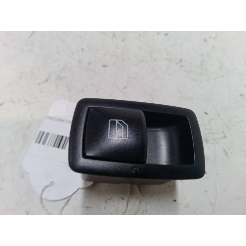 Recambio de mando elevalunas delantero derecho para mercedes-benz clase a (w169) a 200 cdi (169.308, 169.008) referencia OEM IAM