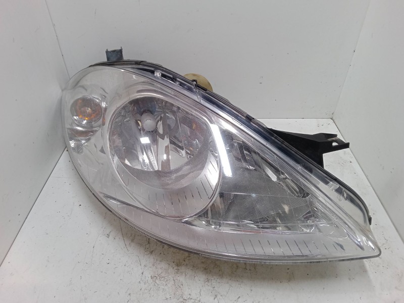 Recambio de faro derecho para mercedes-benz clase a (w169) a 200 cdi (169.308, 169.008) referencia OEM IAM A1698200261  