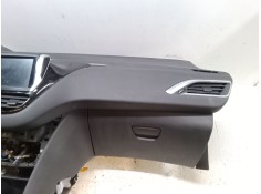 Recambio de salpicadero para peugeot 208 i (ca_, cc_) 1.2 vti 82 referencia OEM IAM    2