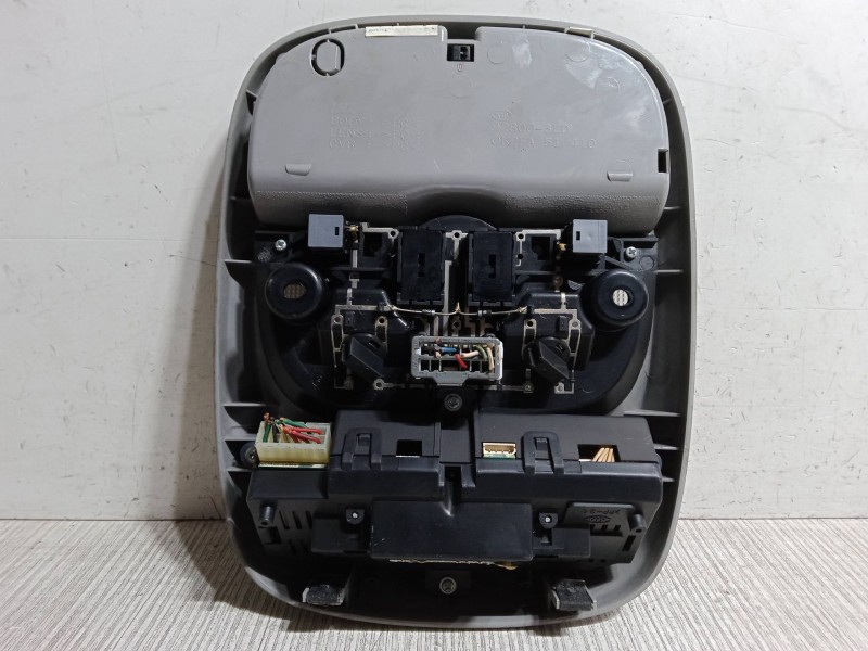 Recambio de luz interior delantera para kia sorento i (jc) 2.5 crdi referencia OEM IAM 95710-3E710  