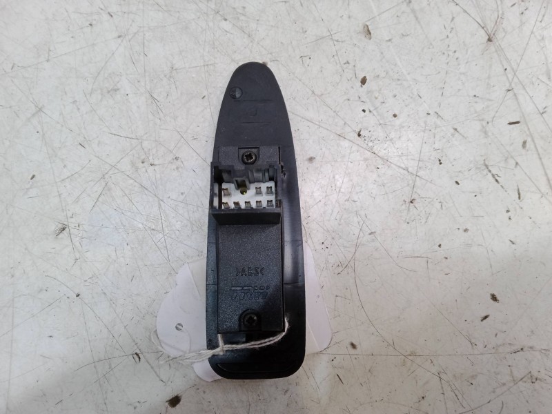 Recambio de mando elevalunas trasero derecho para mitsubishi carisma (da_) 1.6 (da1a) referencia OEM IAM   