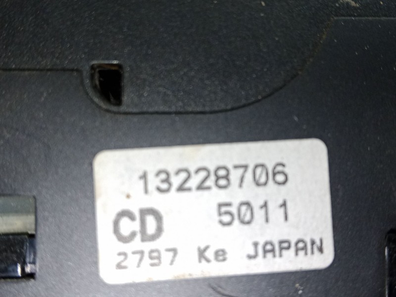 Recambio de mando elevalunas delantero izquierdo para opel astra h gtc (a04) 1.7 cdti (l08) referencia OEM IAM 13228706  