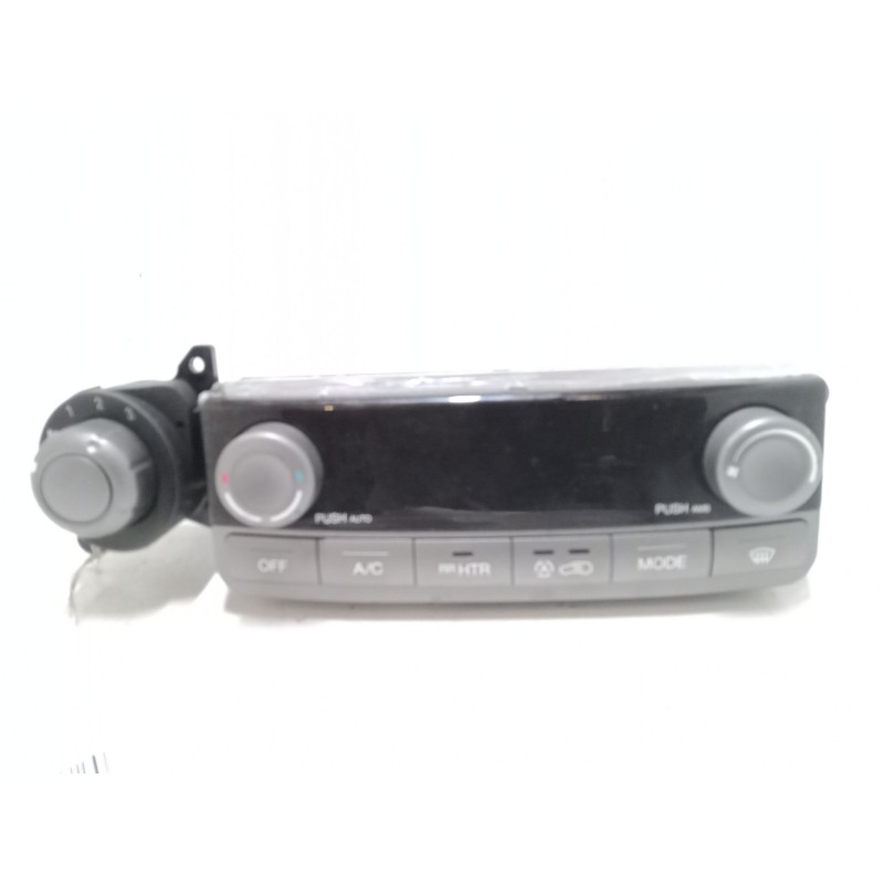 Recambio de mando climatizador para ssangyong rodius ii 2.0 xdi referencia OEM IAM 68700-21200  