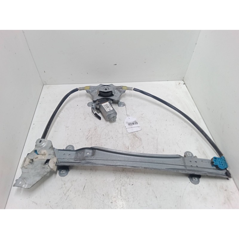 Recambio de elevalunas electrico delantero derecho para renault twingo ii (cn0_) 1.2 16v (cn04, cn0a, cn0b) referencia OEM IAM  