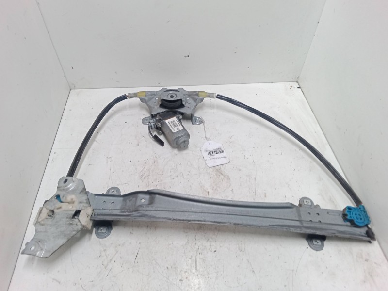 Recambio de elevalunas electrico delantero derecho para renault twingo ii (cn0_) 1.2 16v (cn04, cn0a, cn0b) referencia OEM IAM  