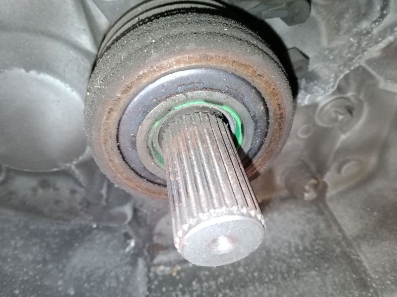 Recambio de caja de cambios manual 5 velocidades para dacia logan mcv ii 1.2 referencia OEM IAM JH3360  