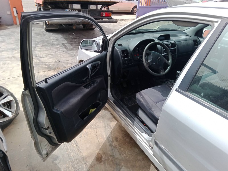 mitsubishi space star monospace (dg_a) del año 2004