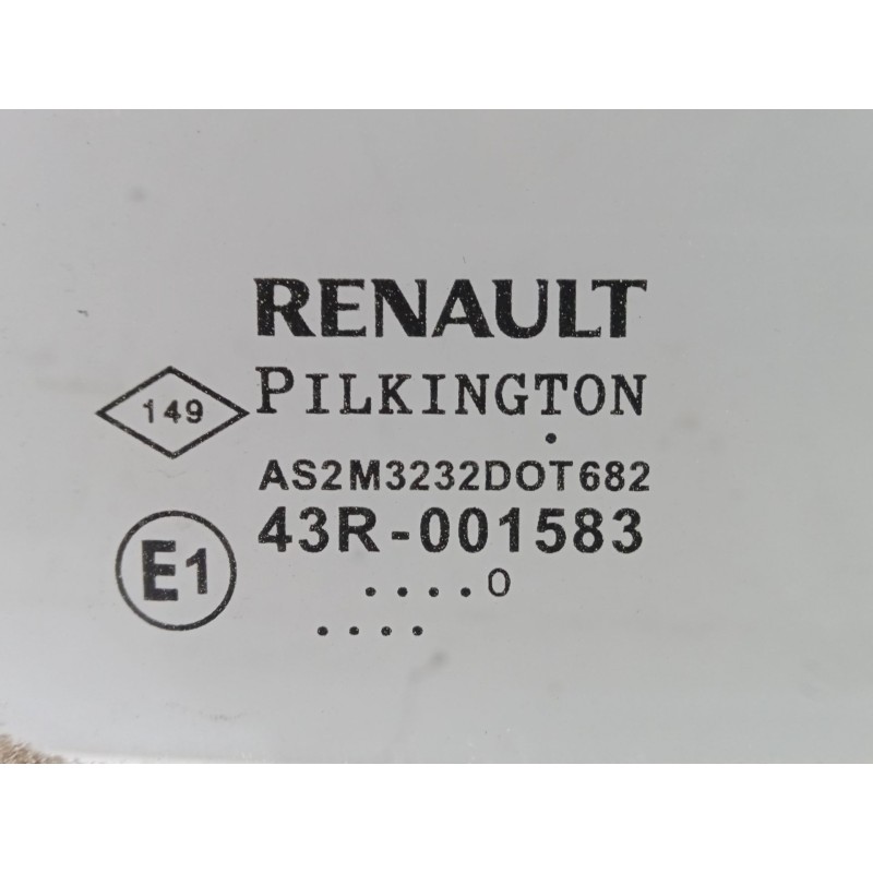 Recambio de luna puerta delantera derecha para renault twingo ii (cn0_) 1.2 16v (cn04, cn0a, cn0b) referencia OEM IAM   