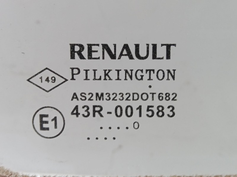Recambio de luna puerta delantera derecha para renault twingo ii (cn0_) 1.2 16v (cn04, cn0a, cn0b) referencia OEM IAM   