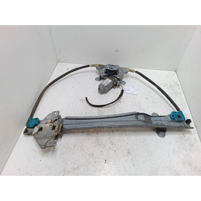 Recambio de elevalunas electrico delantero izquierdo para renault twingo ii (cn0_) 1.2 16v (cn04, cn0a, cn0b) referencia OEM IAM