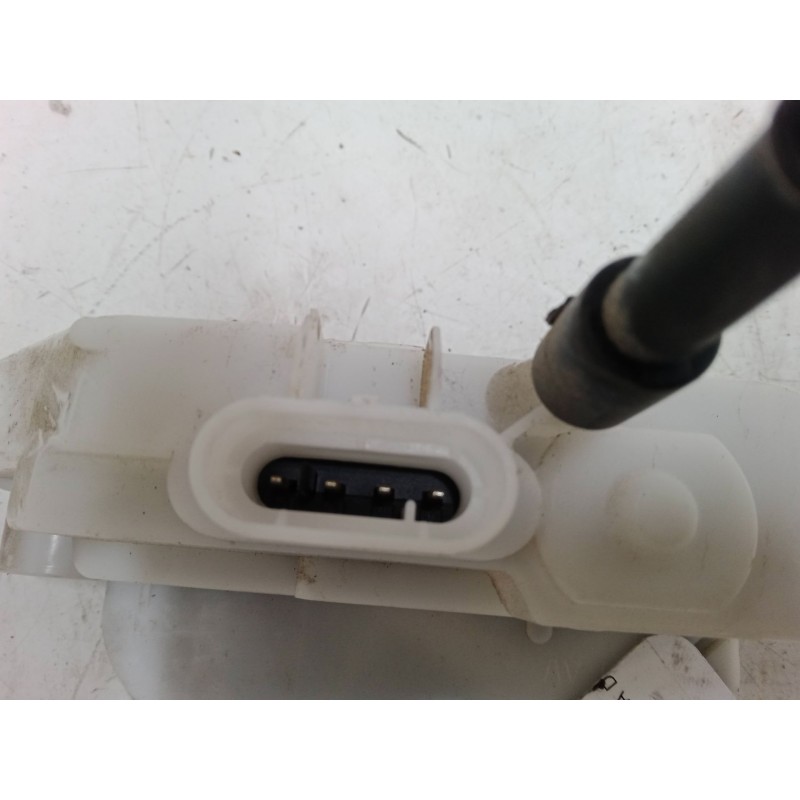 Recambio de cerradura puerta delantera derecha para renault twingo ii (cn0_) 1.2 16v (cn04, cn0a, cn0b) referencia OEM IAM   