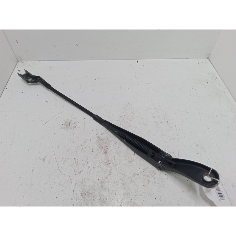 Recambio de brazo limpia delantero izquierdo para renault twingo ii (cn0_) 1.2 16v (cn04, cn0a, cn0b) referencia OEM IAM   
