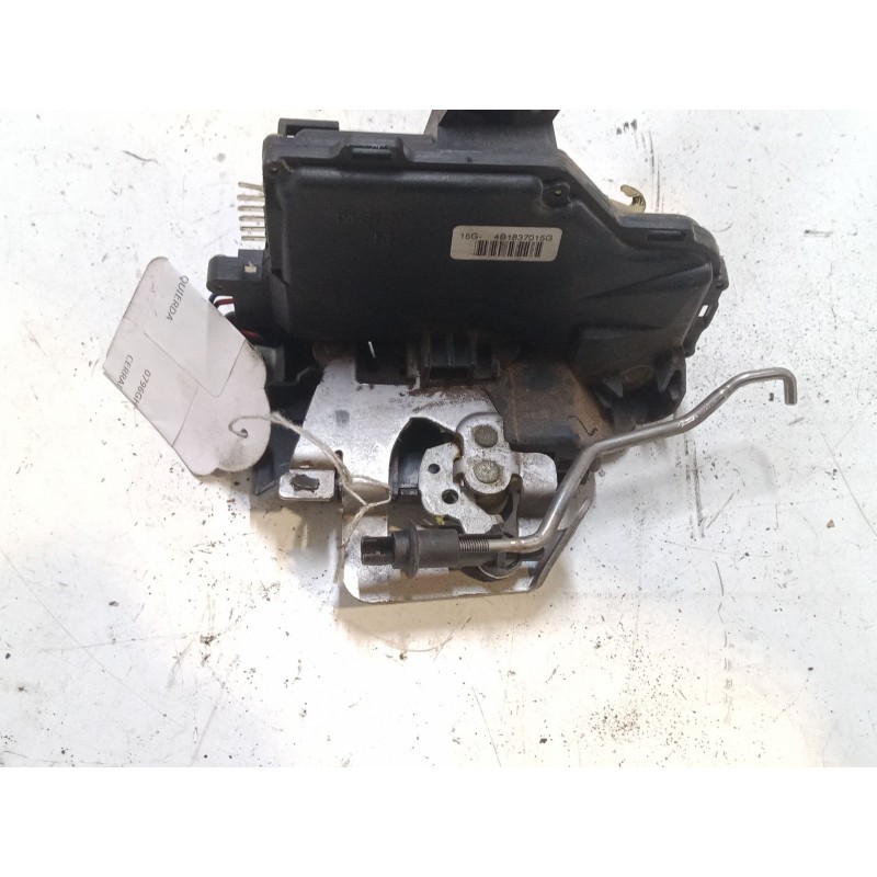 Recambio de cerradura puerta delantera izquierda para audi a6 c5 avant (4b5, 4b6) 2.5 tdi referencia OEM IAM    Recambio de cerradura puerta delantera izquierda para audi a6 c5 avant (4b5, 4b6) 2.5 tdi referencia OEM IAM