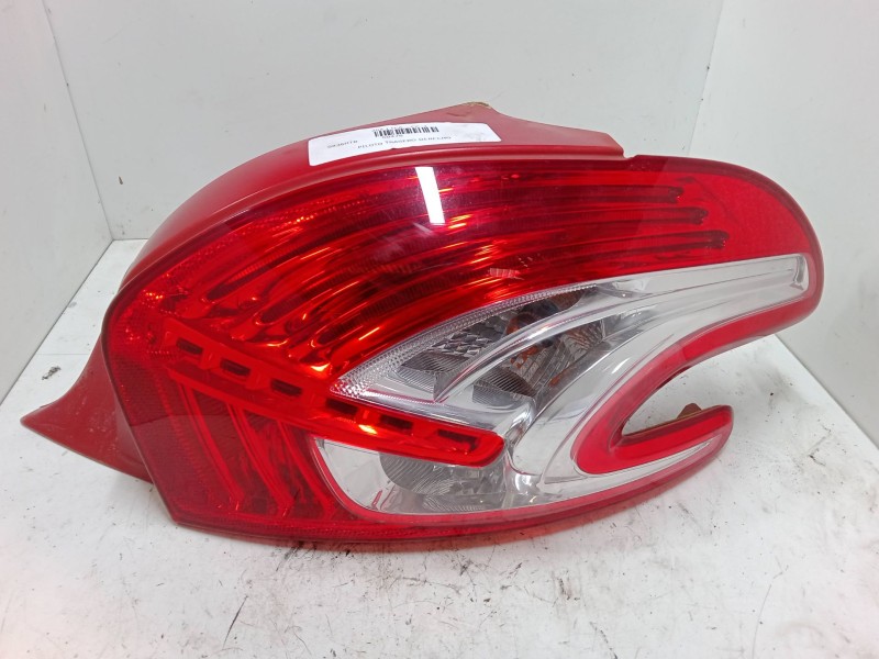 Recambio de piloto trasero derecho para peugeot 208 i (ca_, cc_) 1.2 vti 82 referencia OEM IAM   