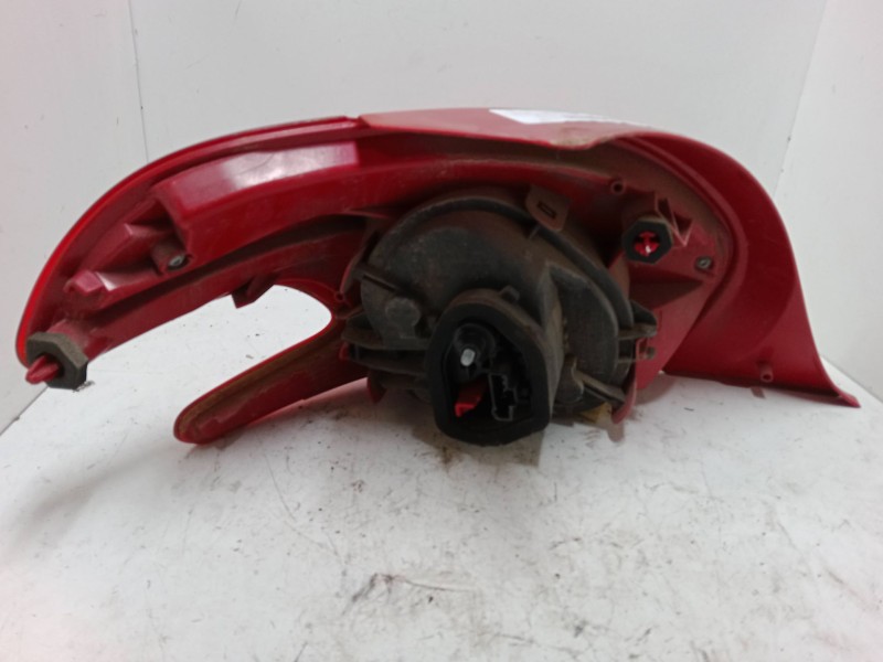 Recambio de piloto trasero derecho para peugeot 208 i (ca_, cc_) 1.2 vti 82 referencia OEM IAM   