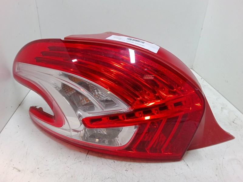 Recambio de piloto trasero izquierdo para peugeot 208 i (ca_, cc_) 1.2 vti 82 referencia OEM IAM   