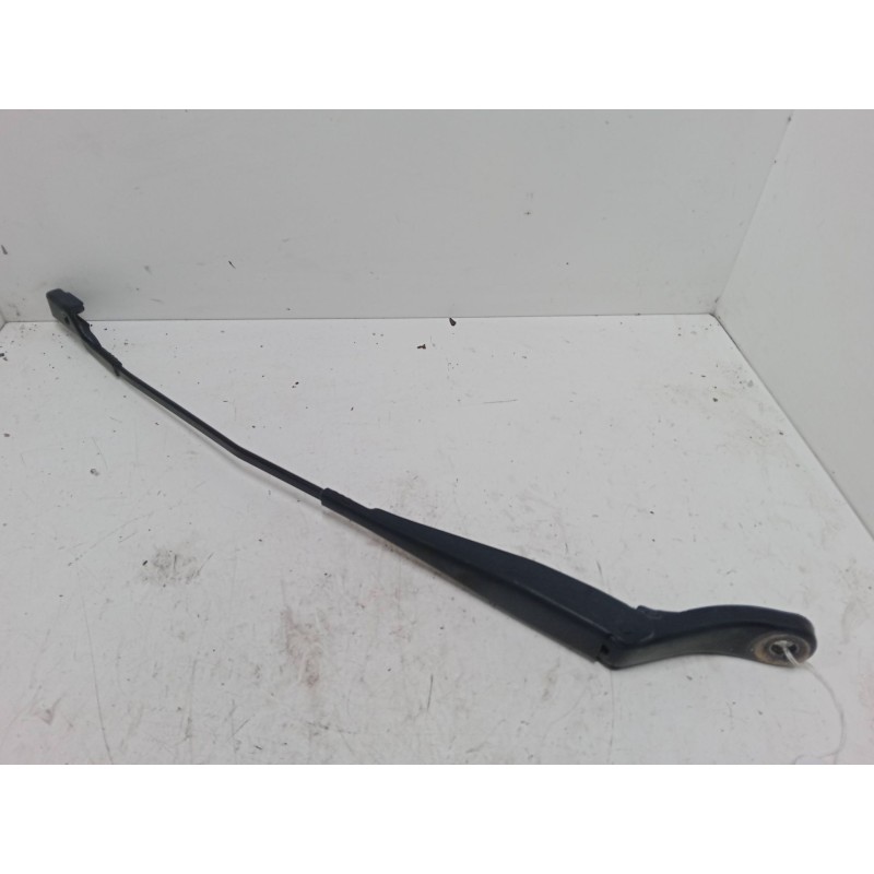 Recambio de brazo limpia delantero izquierdo para peugeot 208 i (ca_, cc_) 1.2 vti 82 referencia OEM IAM   