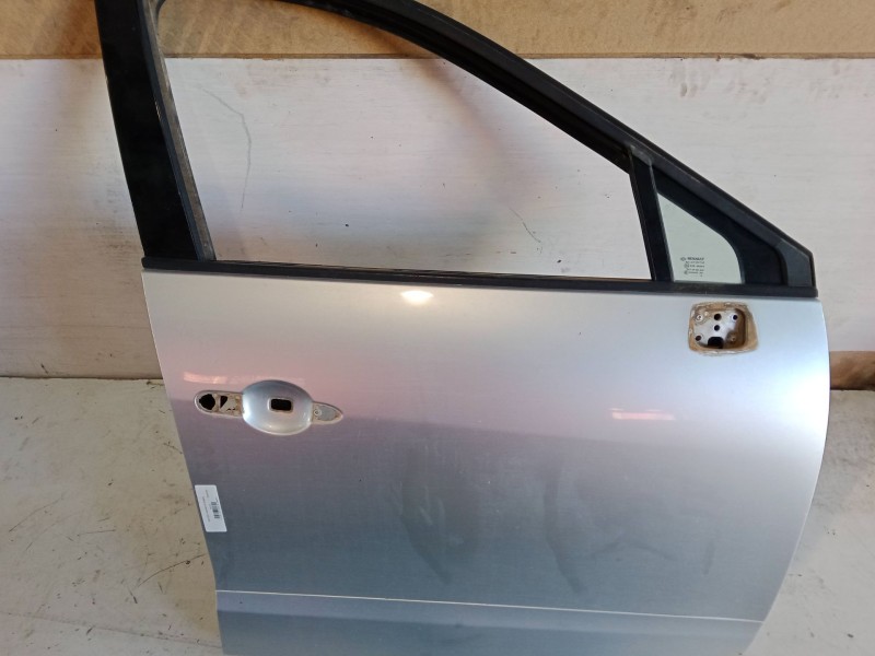 Recambio de puerta delantera derecha para renault grand scénic iii (jz0/1_) 1.5 dci referencia OEM IAM   
