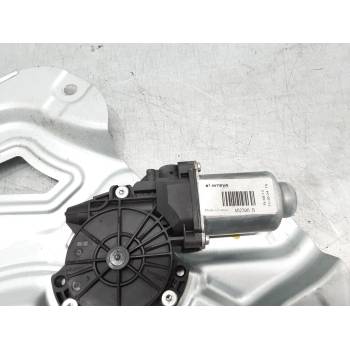 ELEVALUNAS ELECTRICO DELANTERO DERECHO 402390B 
