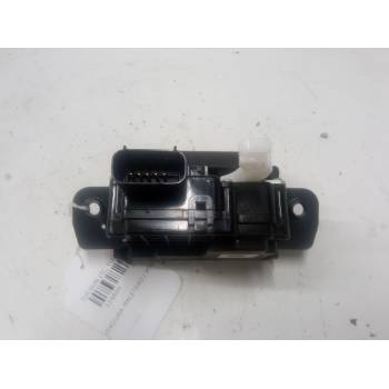CERRADURA MALETERO / PORTON 