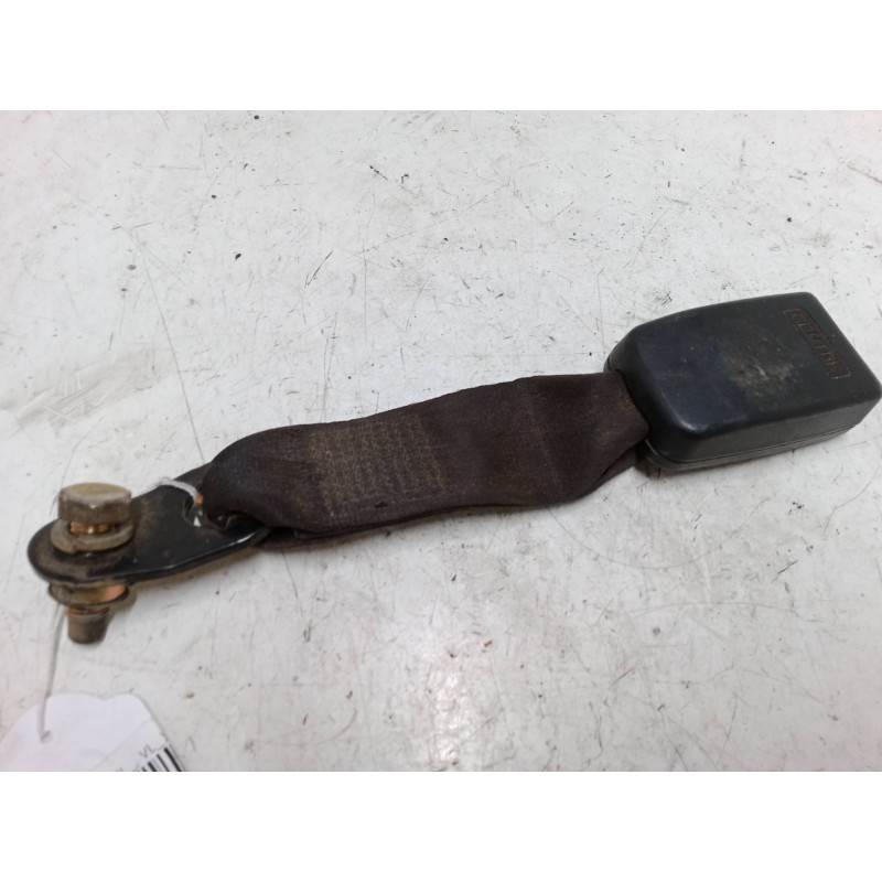 Recambio de anclaje cinturon delantero izquierdo para nissan cabstar e (tl_, vl_) 75.28 (tl0) referencia OEM IAM   