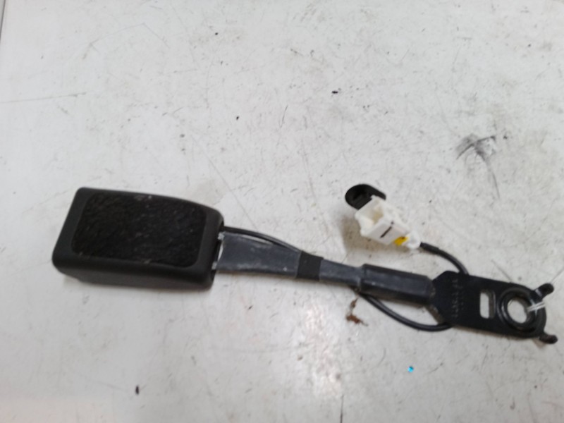 Recambio de anclaje cinturon delantero izquierdo para citroën c4 ii (nc_) 1.2 thp 110 referencia OEM IAM   