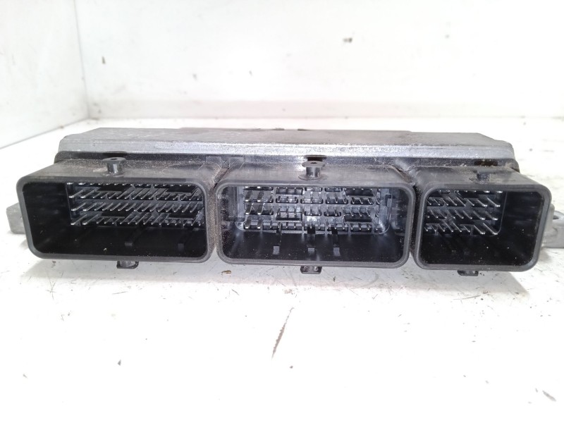 Recambio de centralita motor uce para renault clio iv (bh_) 0.9 tce 90 referencia OEM IAM V29034775A  