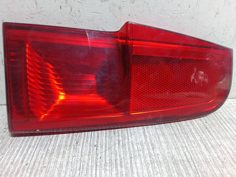 Recambio de piloto trasero porton derecho para fiat punto (188_) 1.2 60 (188.030, .050, .130, .150, .230, .250) referencia OEM I