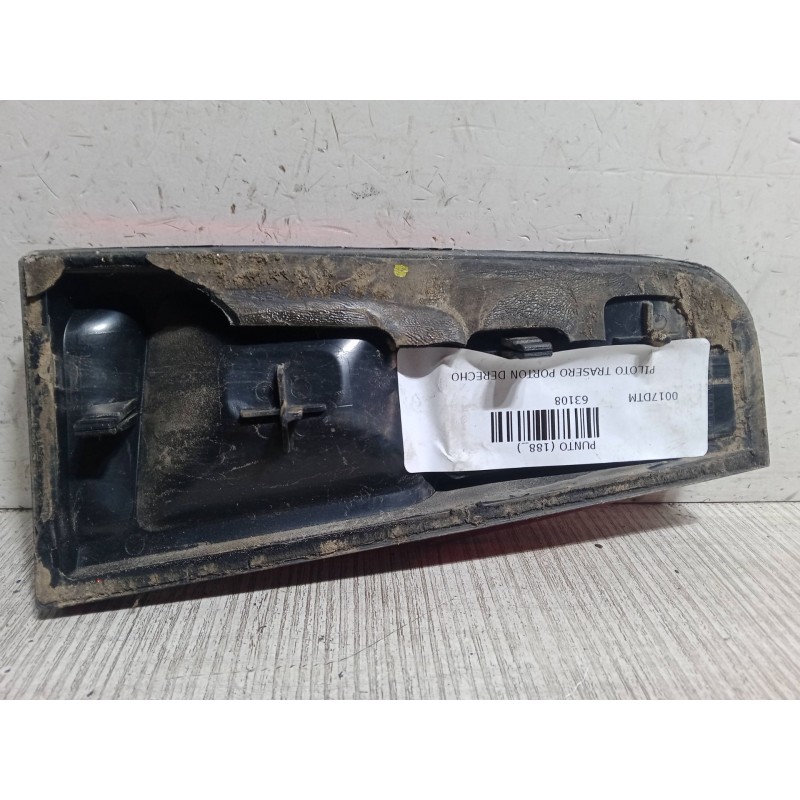 Recambio de piloto trasero porton derecho para fiat punto (188_) 1.2 60 (188.030, .050, .130, .150, .230, .250) referencia OEM I
