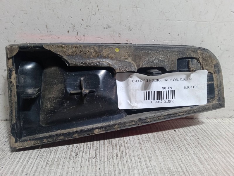 Recambio de piloto trasero porton derecho para fiat punto (188_) 1.2 60 (188.030, .050, .130, .150, .230, .250) referencia OEM I