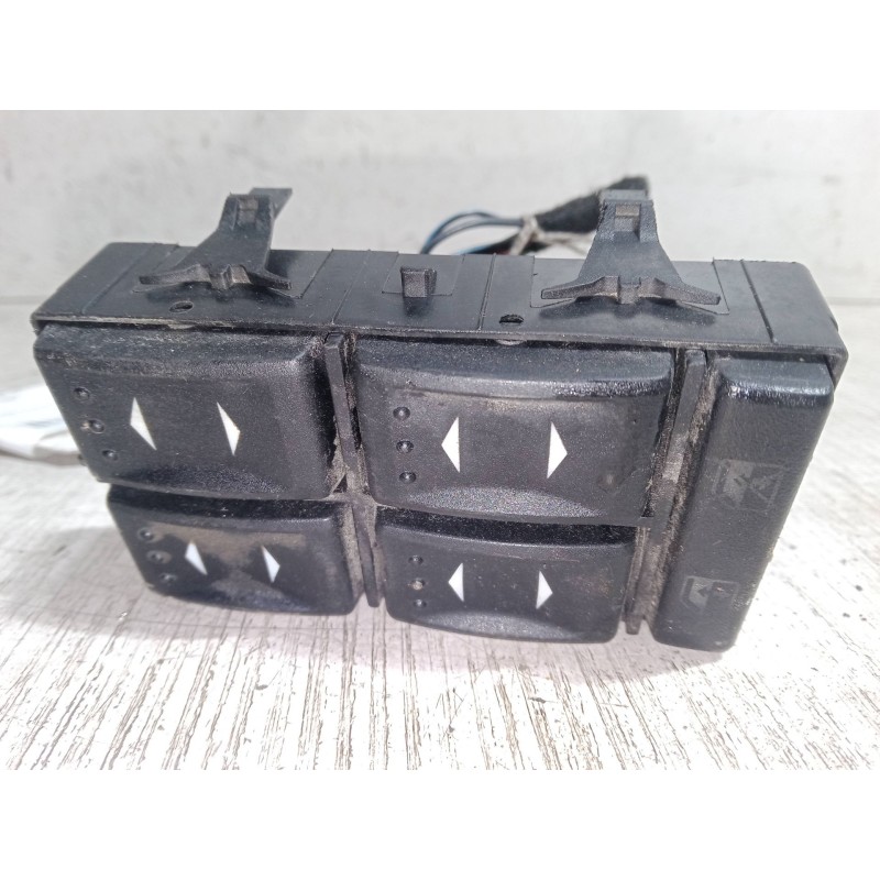 Recambio de mando elevalunas delantero izquierdo para ford mondeo iii sedán (b4y) 2.0 tdci referencia OEM IAM 03163453   Recambio de mando elevalunas delantero izquierdo para ford mondeo iii sedán (b4y) 2.0 tdci referencia OEM IAM 03163453