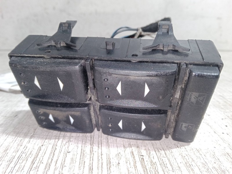 Recambio de mando elevalunas delantero izquierdo para ford mondeo iii sedán (b4y) 2.0 tdci referencia OEM IAM 03163453   Recambio de mando elevalunas delantero izquierdo para ford mondeo iii sedán (b4y) 2.0 tdci referencia OEM IAM 03163453