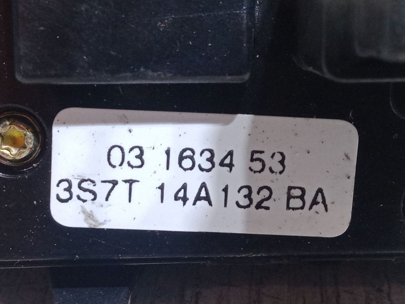 Recambio de mando elevalunas delantero izquierdo para ford mondeo iii sedán (b4y) 2.0 tdci referencia OEM IAM 03163453   Recambio de mando elevalunas delantero izquierdo para ford mondeo iii sedán (b4y) 2.0 tdci referencia OEM IAM 03163453