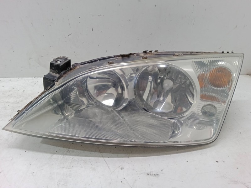 Recambio de faro izquierdo para ford mondeo iii sedán (b4y) 2.0 tdci referencia OEM IAM   