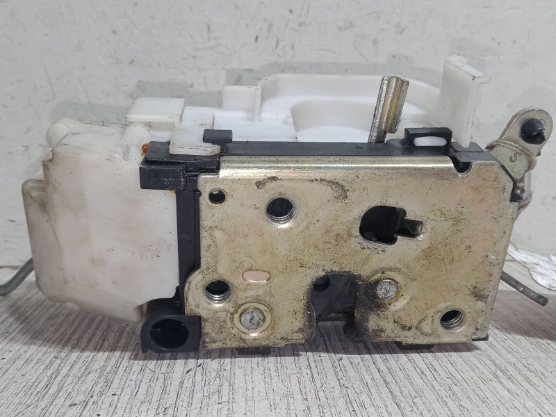 Recambio de cerradura puerta delantera izquierda para fiat punto (188_) 1.2 60 (188.030, .050, .130, .150, .230, .250) referenci