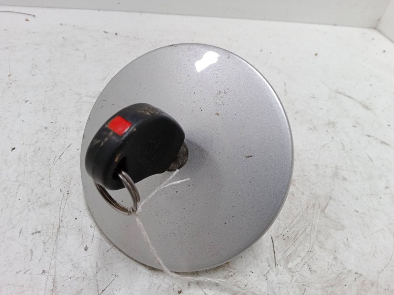 Recambio de tapa exterior combustible para citroën saxo (s0, s1) 1.5 d referencia OEM IAM    Recambio de tapa exterior combustible para citroën saxo (s0, s1) 1.5 d referencia OEM IAM