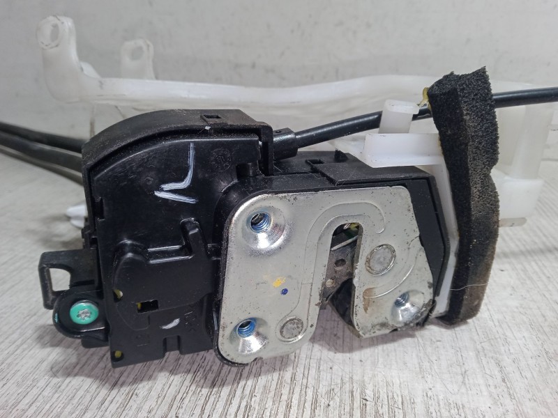 Recambio de cerradura puerta trasera izquierda para hyundai ix35 (lm, el, elh) 1.7 crdi referencia OEM IAM 81410-2Y010  